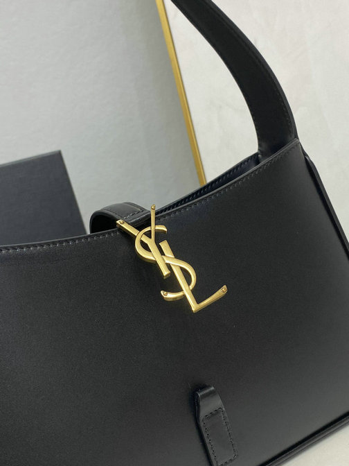 Ysl Le 5 A 7 Hobo Bag Review | Paul Smith